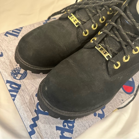 Timberland x Champion Shearling Boot (junior’s size 6) - Picture 6 of 6